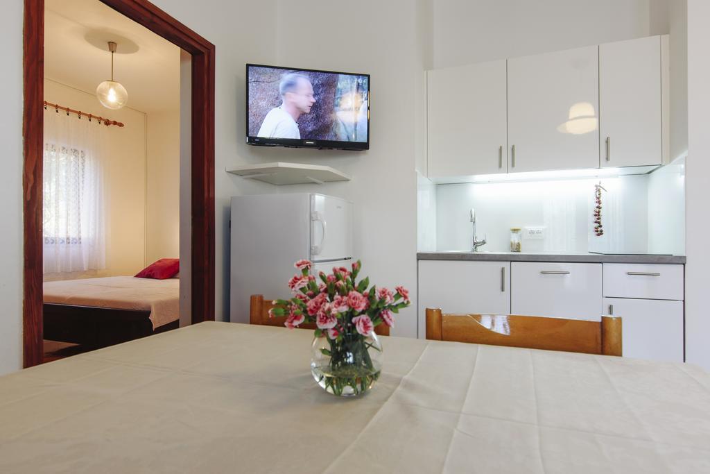 Apartments Martina Primošten Eksteriør billede