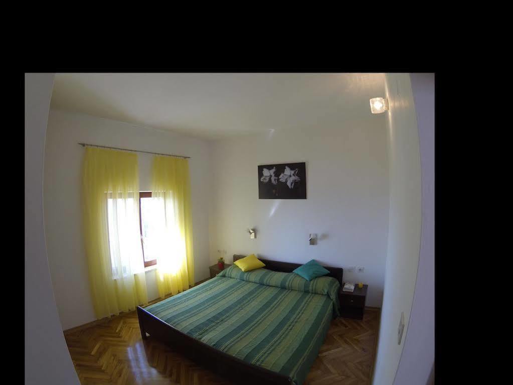 Apartments Martina Primošten Eksteriør billede
